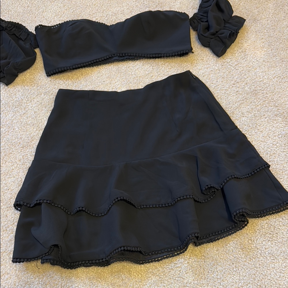 Chic Black Two-Piece Set - image 1